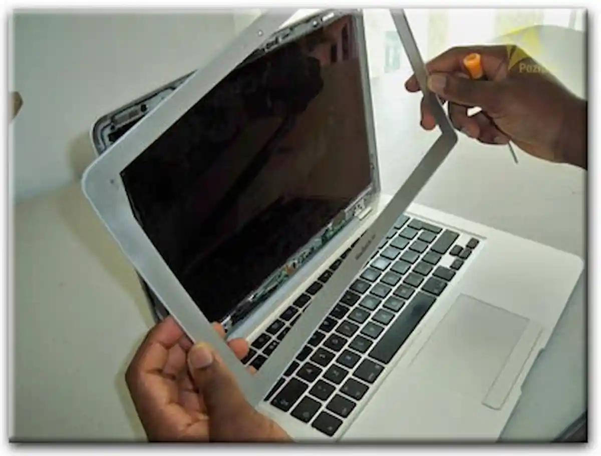 Замена экрана Apple MacBook в Орехово-Зуево